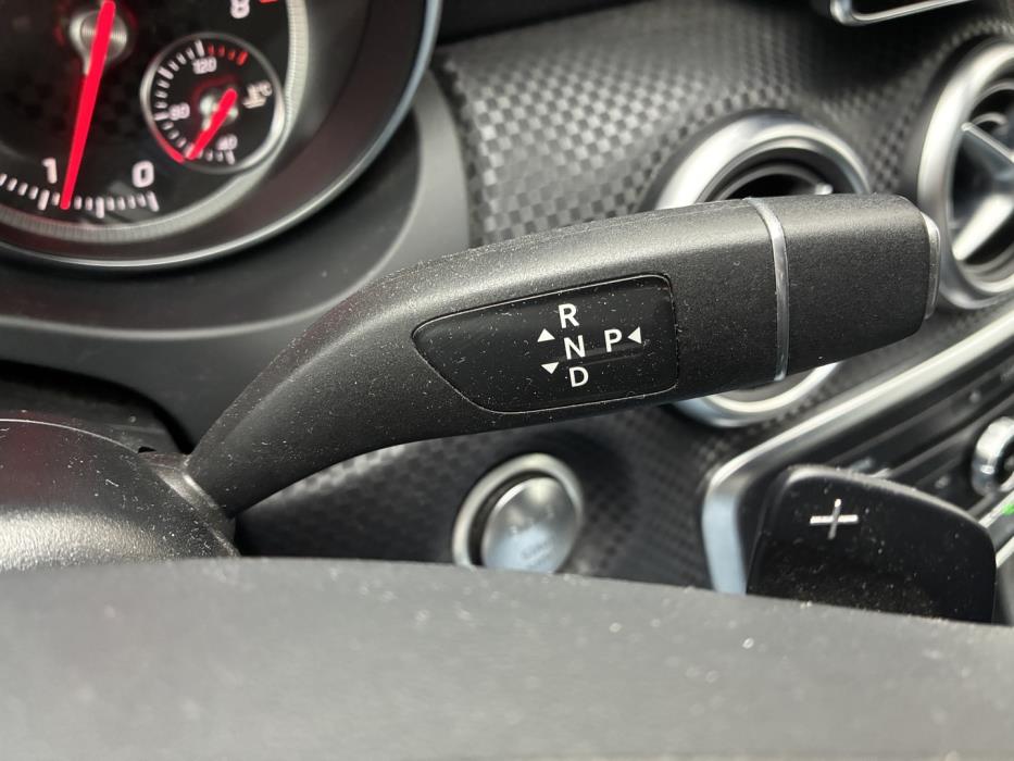 MERCEDES-BENZ A 2017