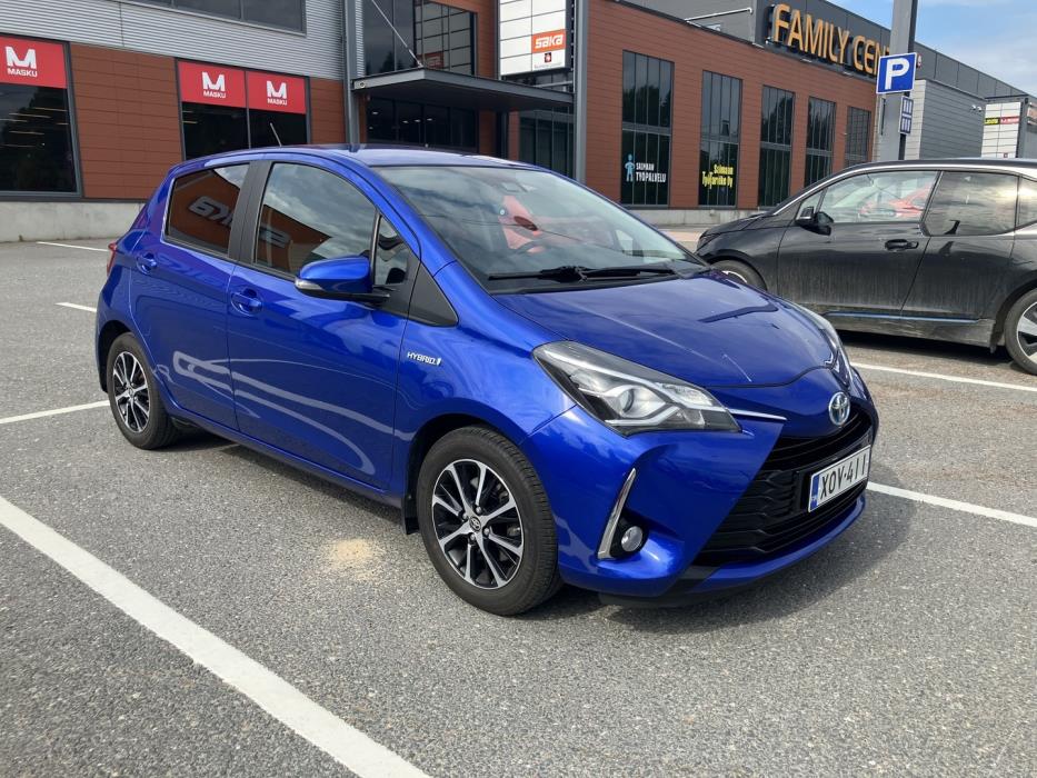 TOYOTA Yaris 2018