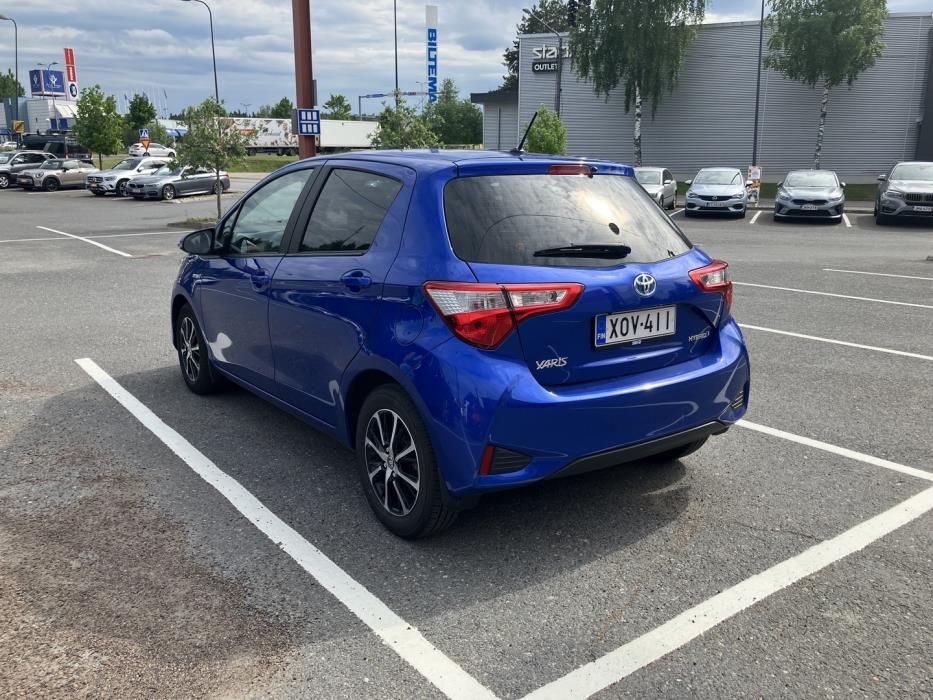 TOYOTA Yaris 2018