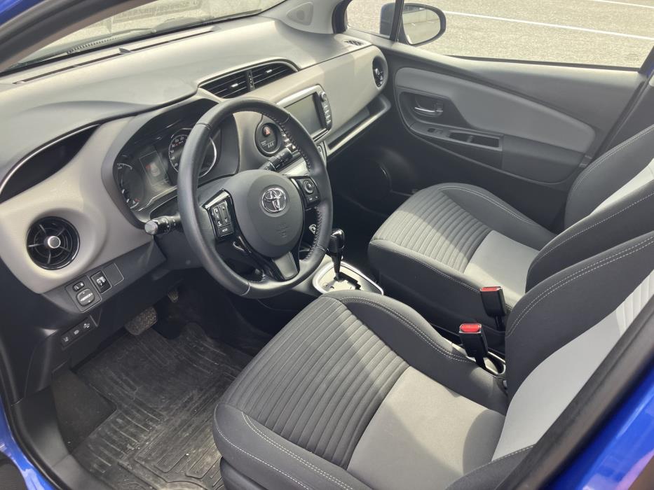 TOYOTA Yaris 2018