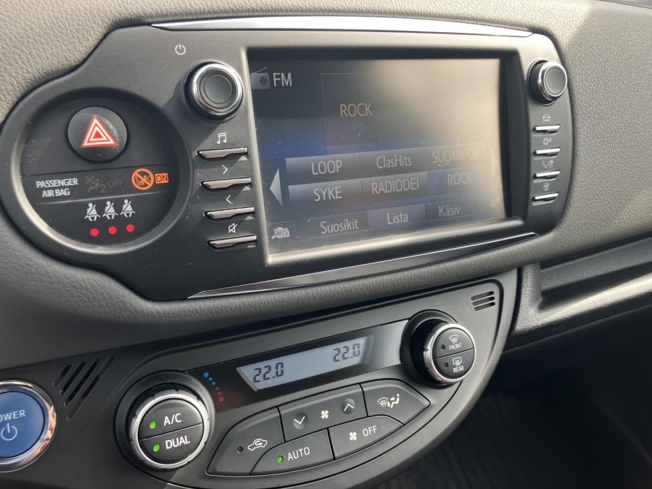 TOYOTA Yaris 2018