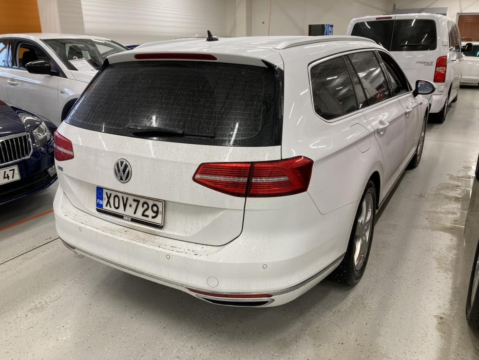 VOLKSWAGEN Passat 2018