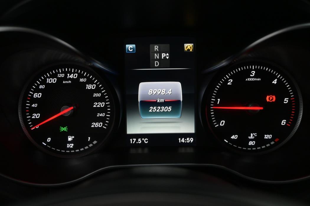 MERCEDES-BENZ C 2016