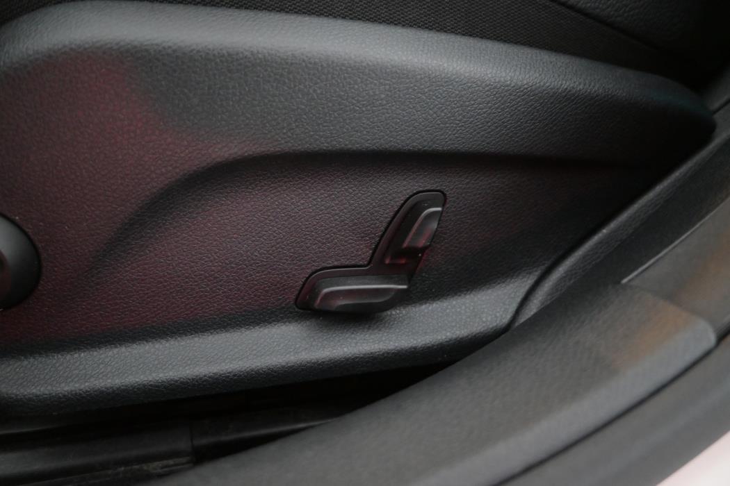 MERCEDES-BENZ C 2016