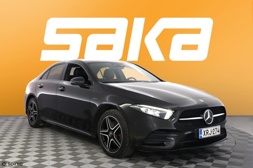 MERCEDES-BENZ A 2021