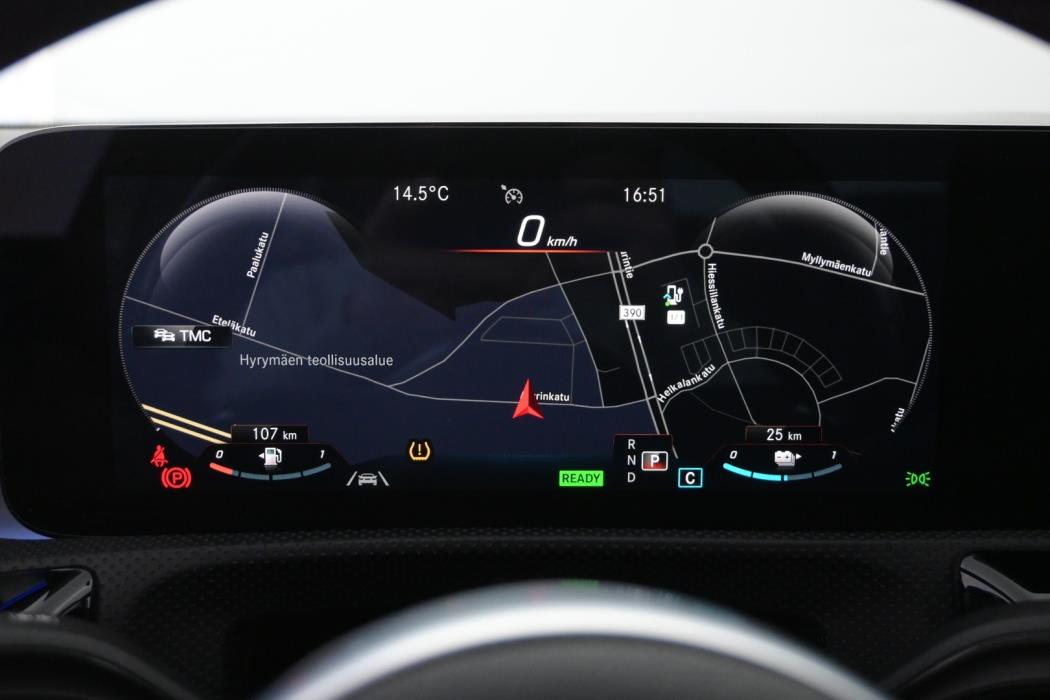 MERCEDES-BENZ A 2021