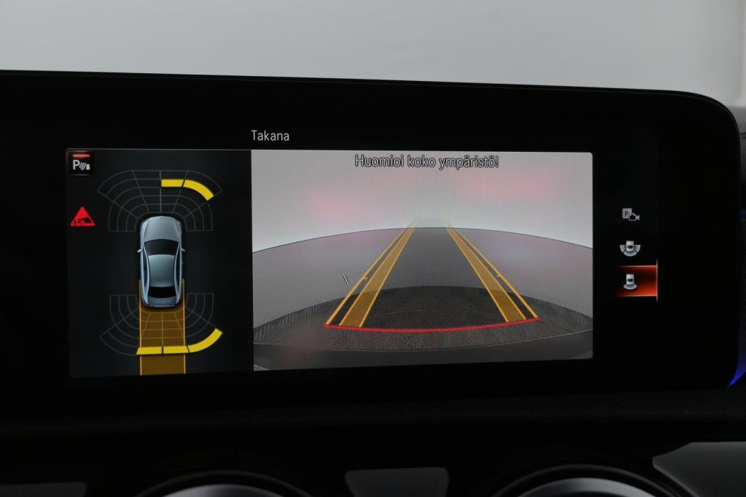 MERCEDES-BENZ A 2021