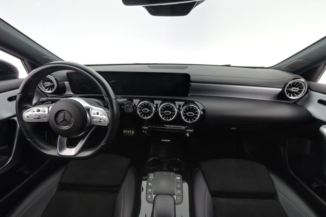 MERCEDES-BENZ A 2021