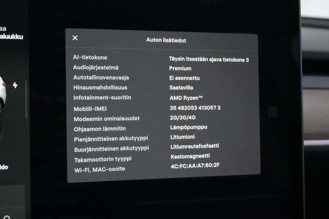 TESLA Model Y 2024
