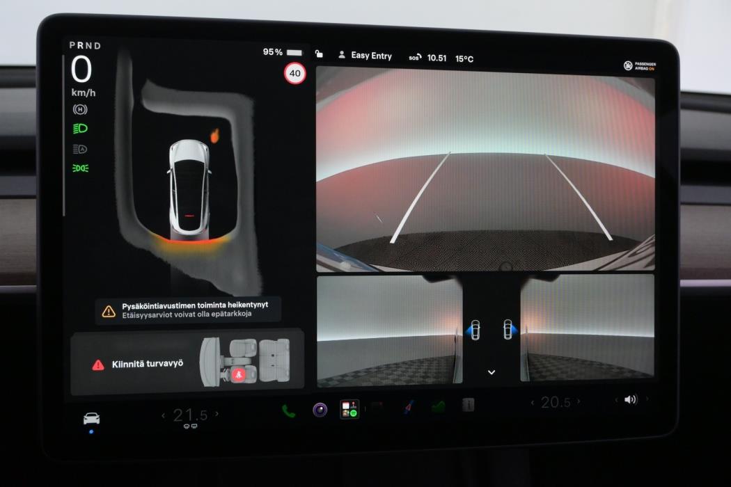 TESLA Model Y 2024
