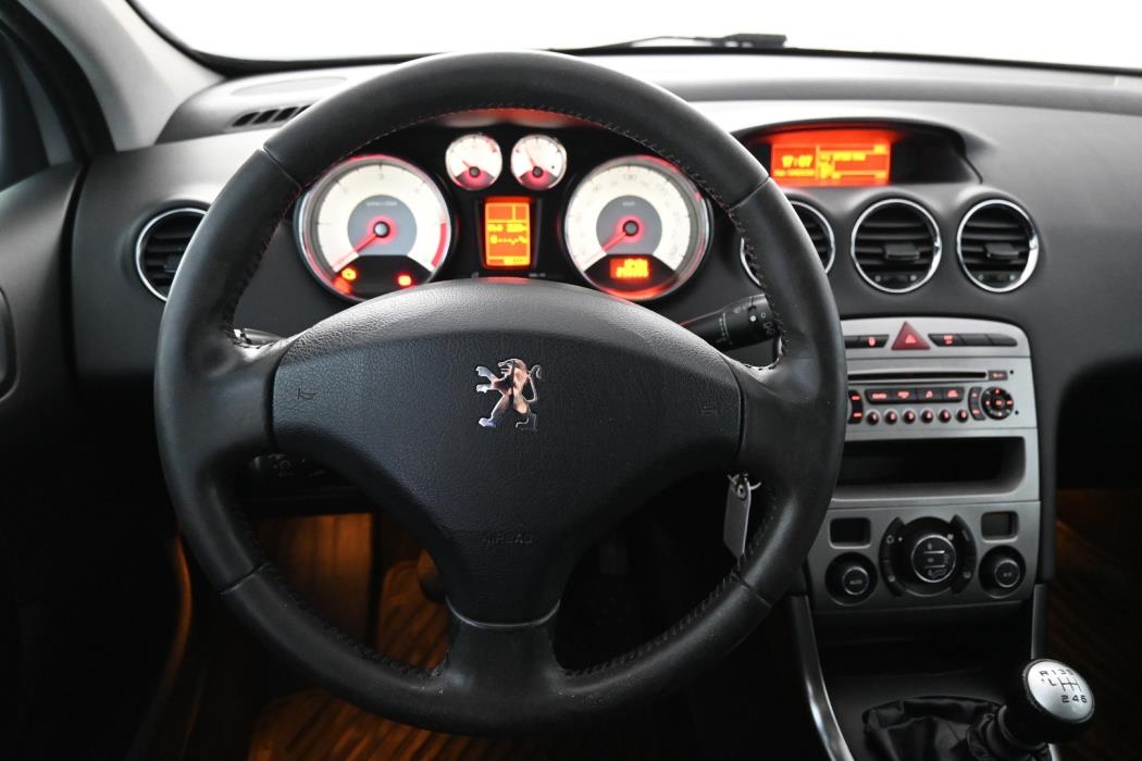 PEUGEOT 308 2010