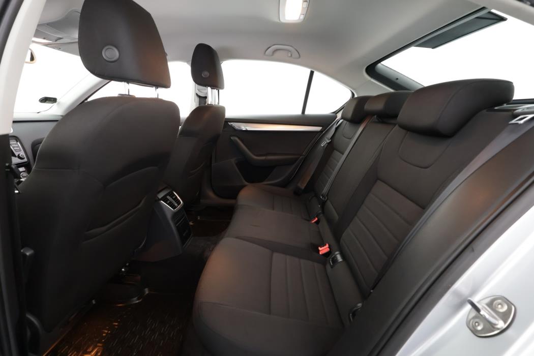 SKODA Octavia 2014