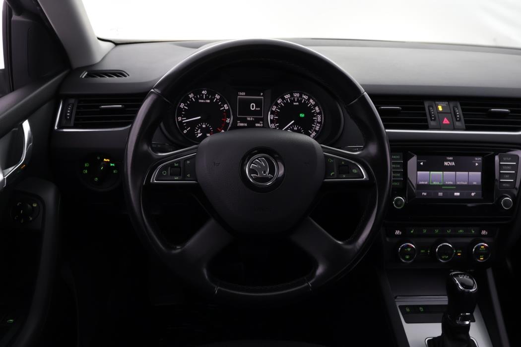 SKODA Octavia 2014