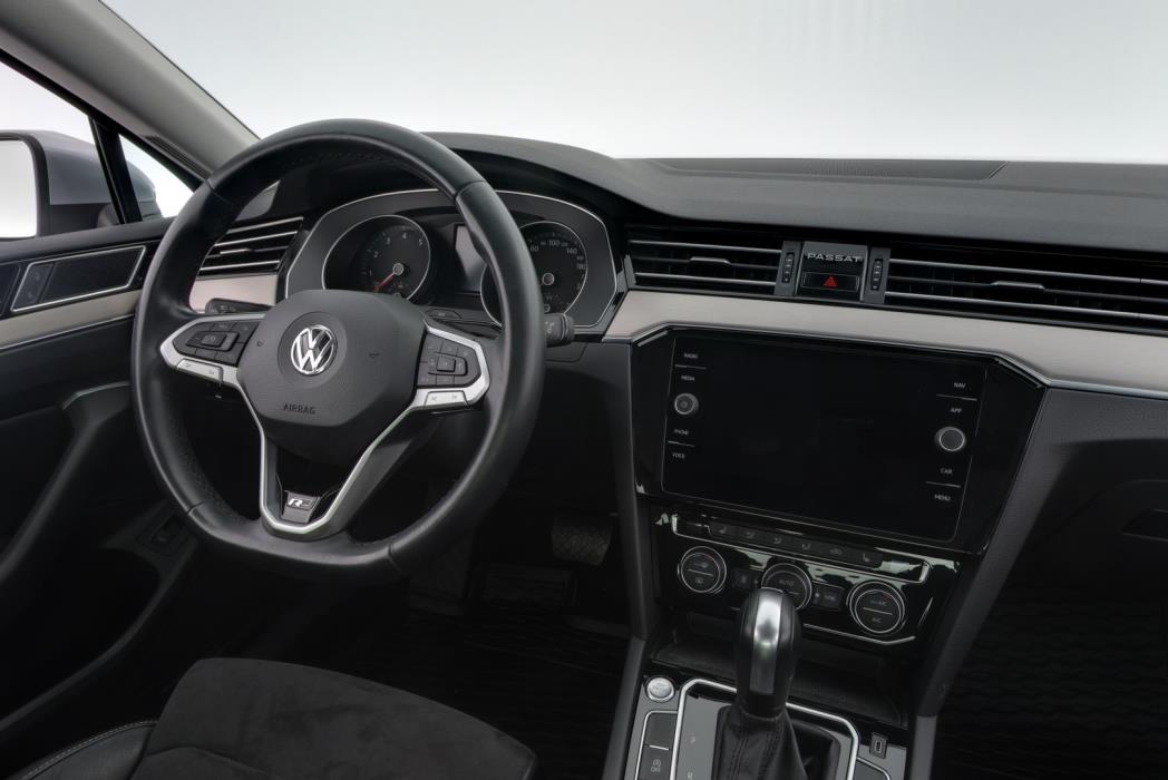 VOLKSWAGEN Passat 2020