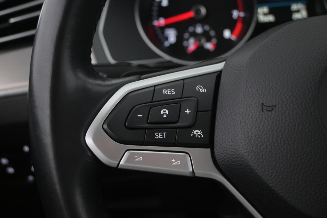 VOLKSWAGEN Passat 2020