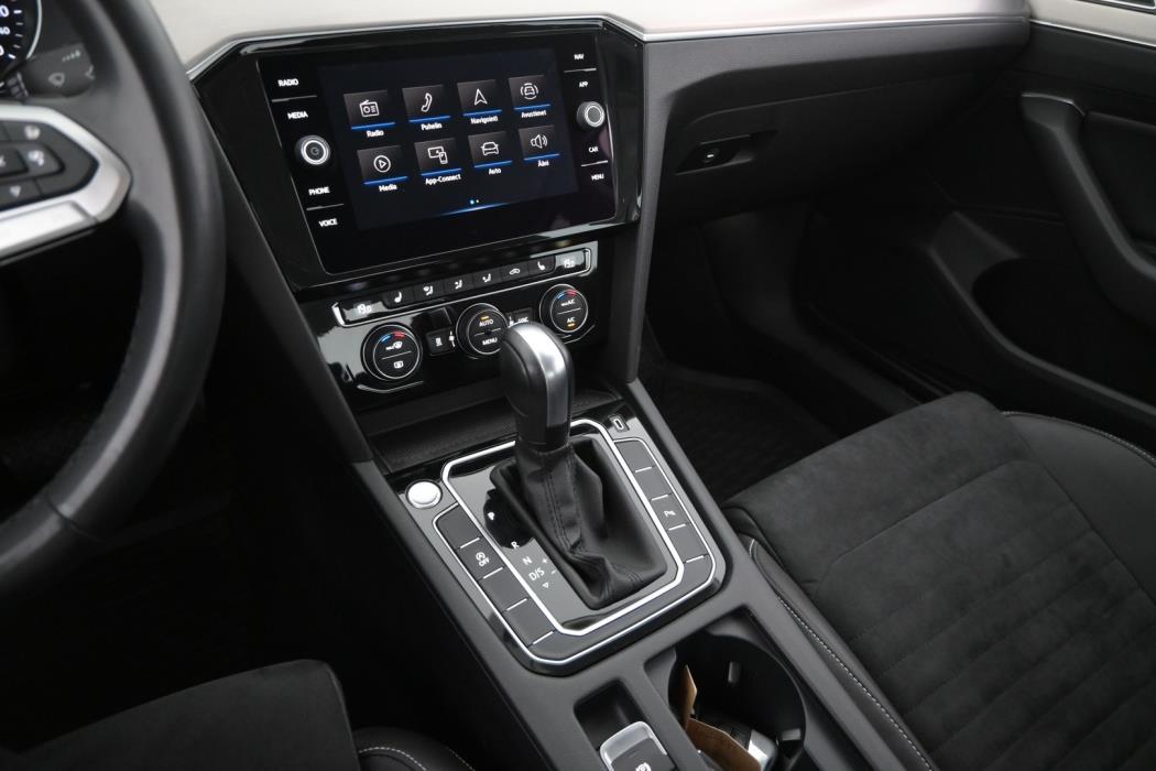 VOLKSWAGEN Passat 2020