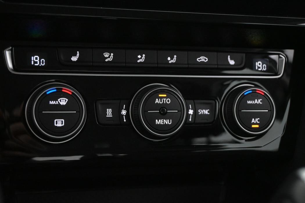 VOLKSWAGEN Passat 2020
