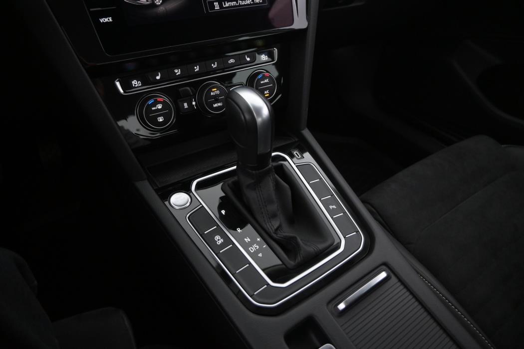 VOLKSWAGEN Passat 2020