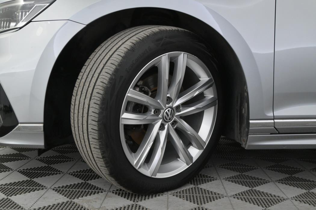 VOLKSWAGEN Passat 2020