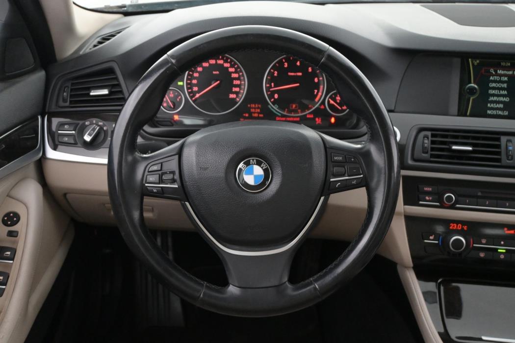 BMW 523 2011