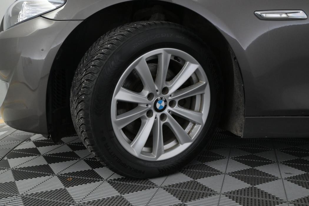 BMW 523 2011