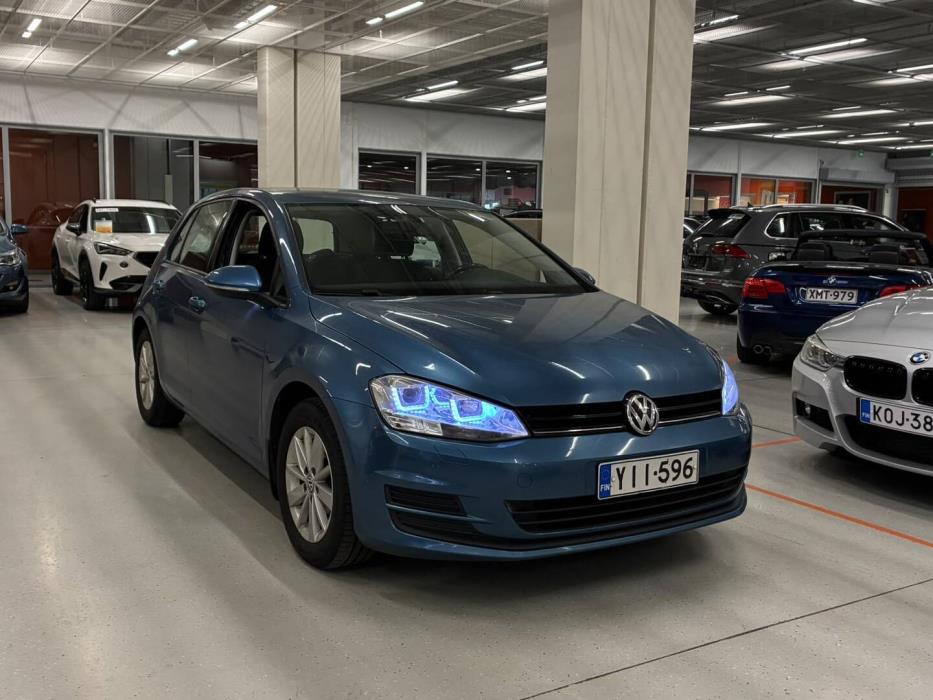 VOLKSWAGEN Golf 2013