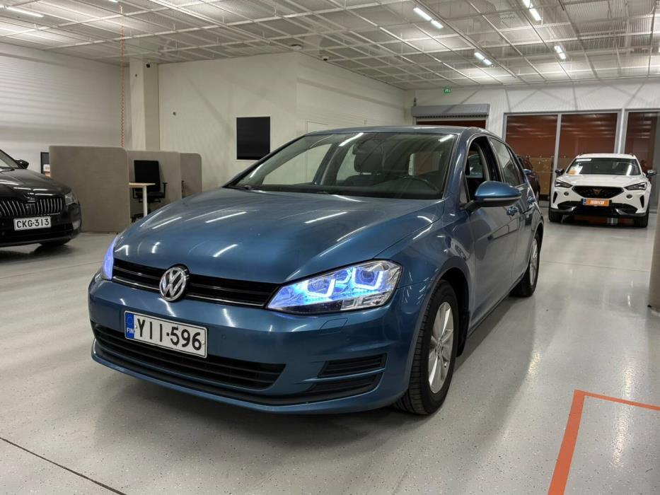 VOLKSWAGEN Golf 2013