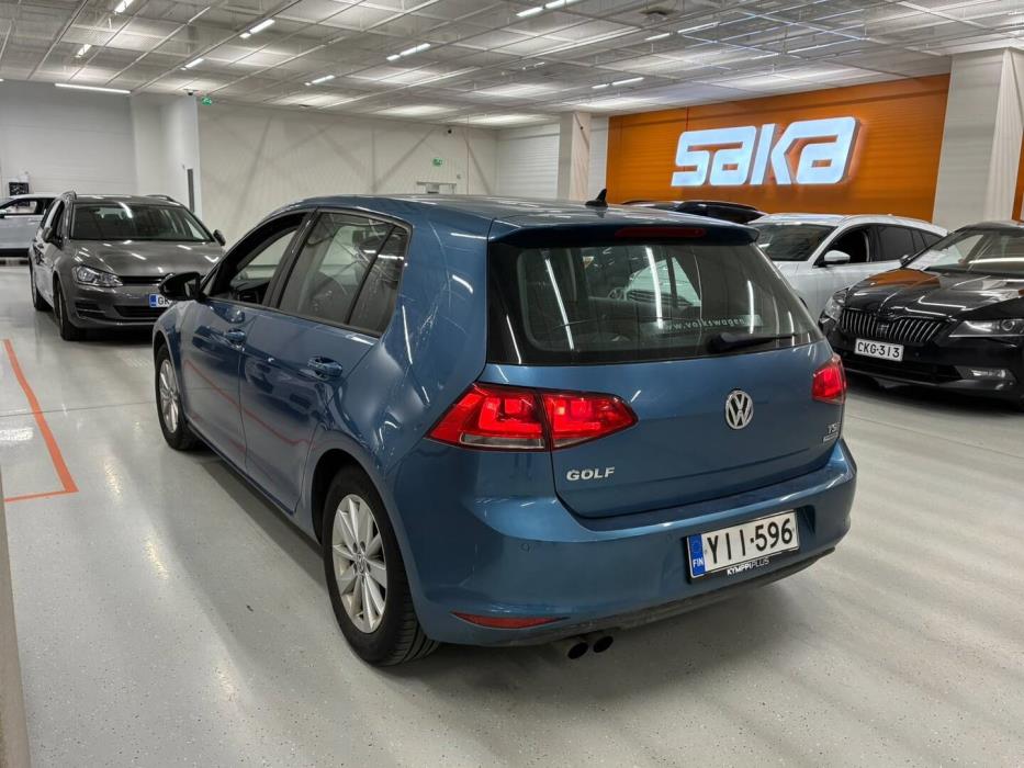 VOLKSWAGEN Golf 2013