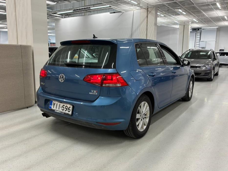 VOLKSWAGEN Golf 2013