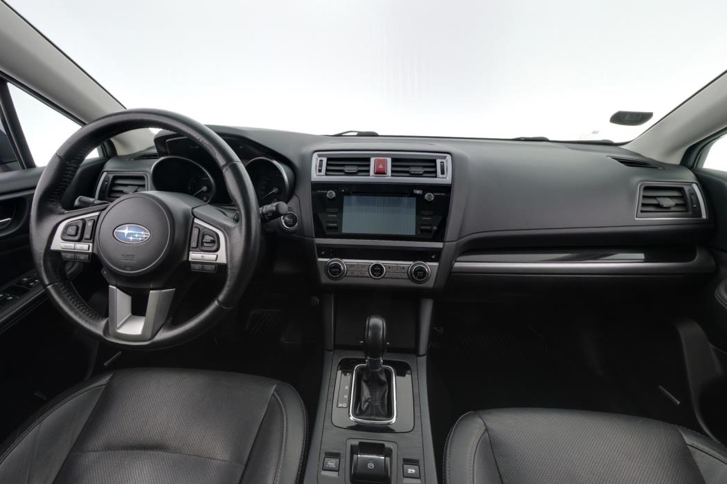 SUBARU Outback 2015