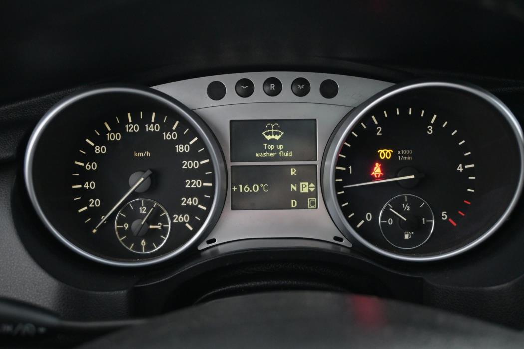 MERCEDES-BENZ R 2006