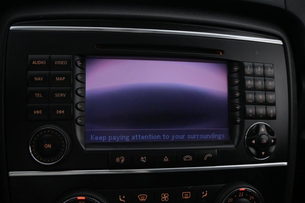 MERCEDES-BENZ R 2006