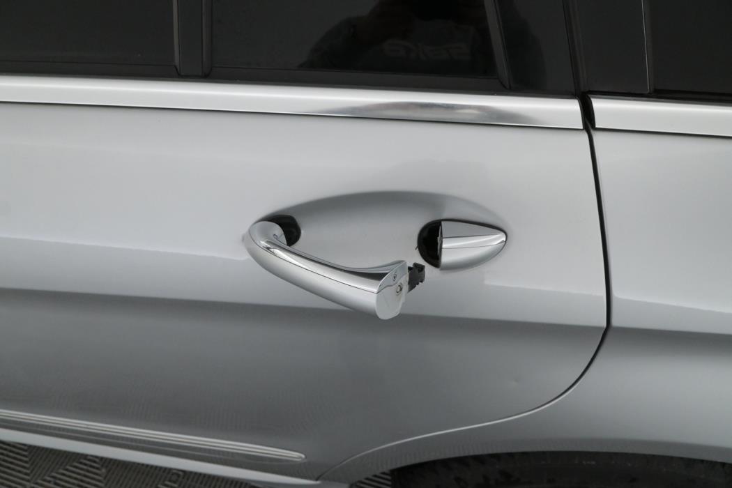 MERCEDES-BENZ R 2006