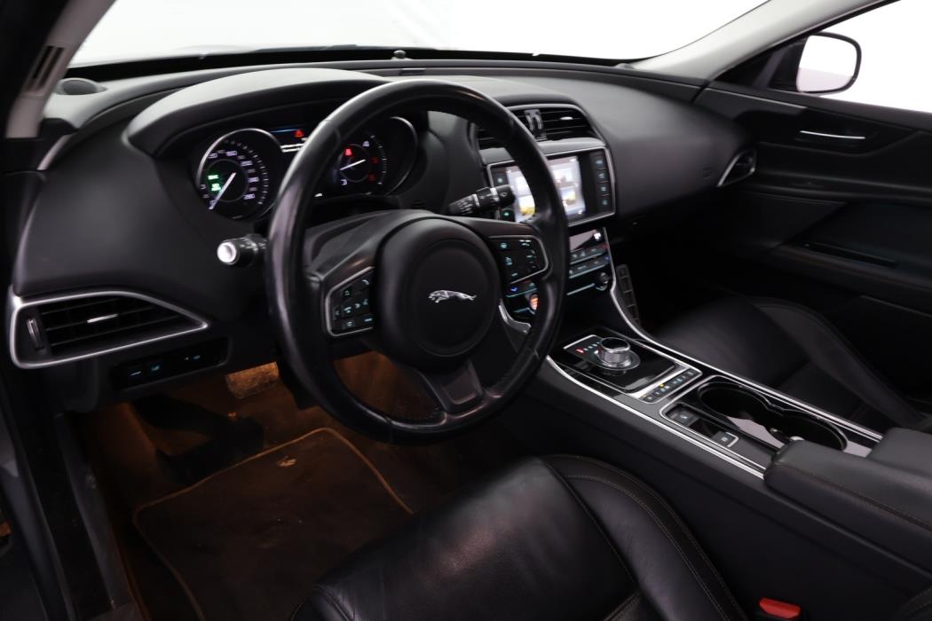 JAGUAR XE 2016