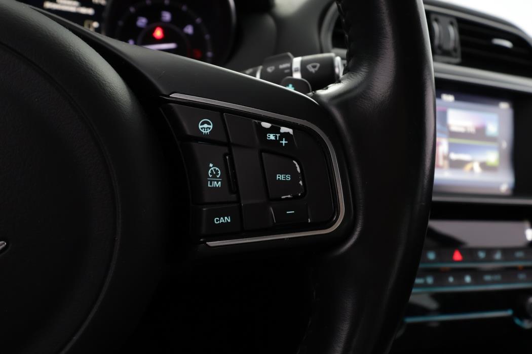 JAGUAR XE 2016