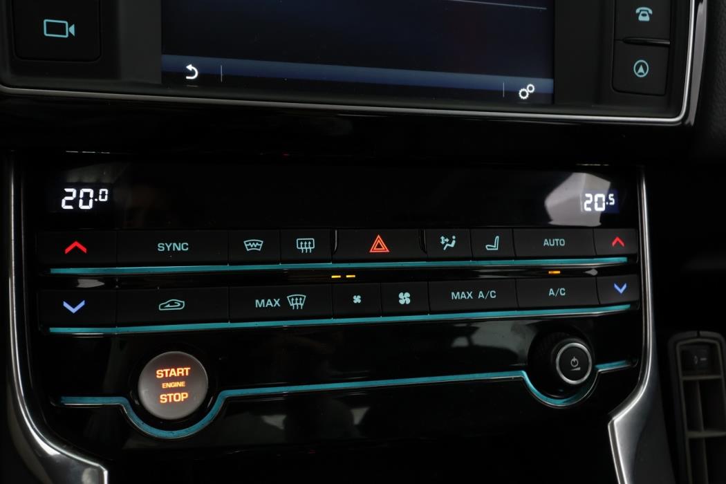 JAGUAR XE 2016