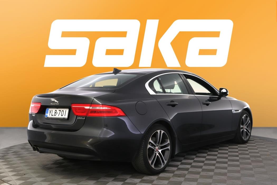 JAGUAR XE 2016