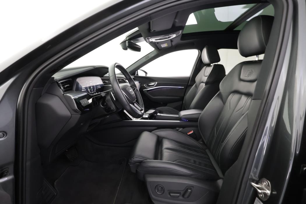 AUDI e-tron 2023