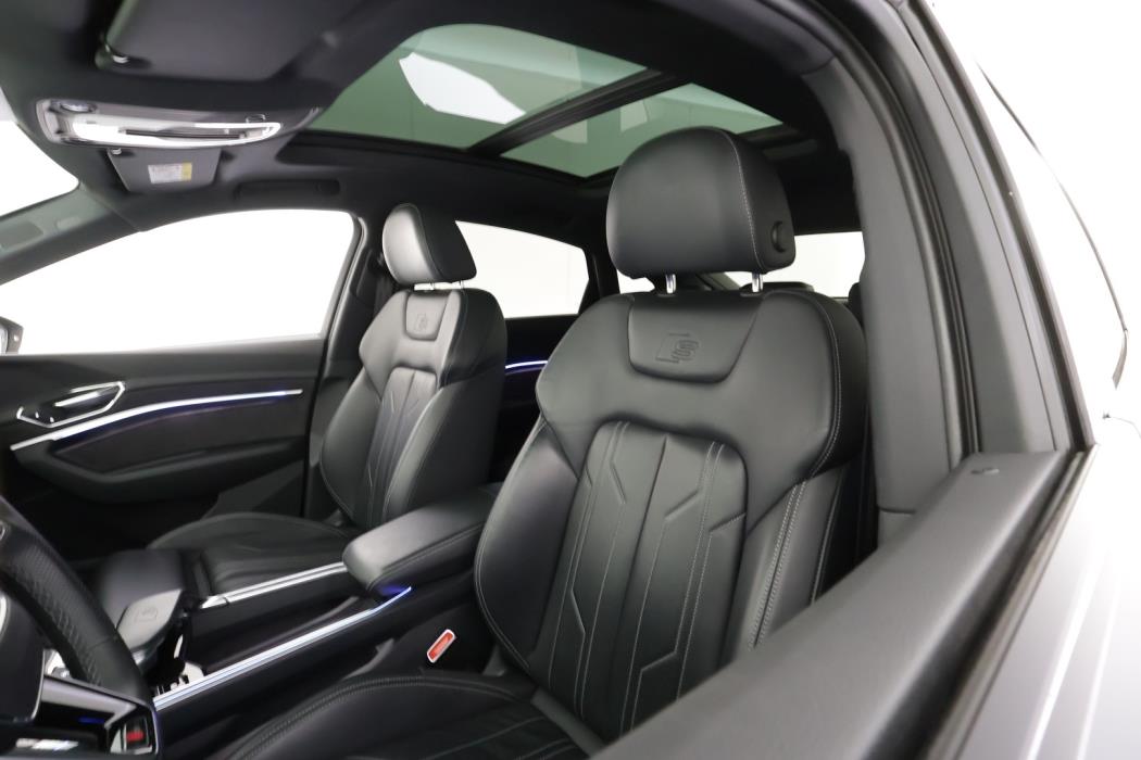 AUDI e-tron 2023