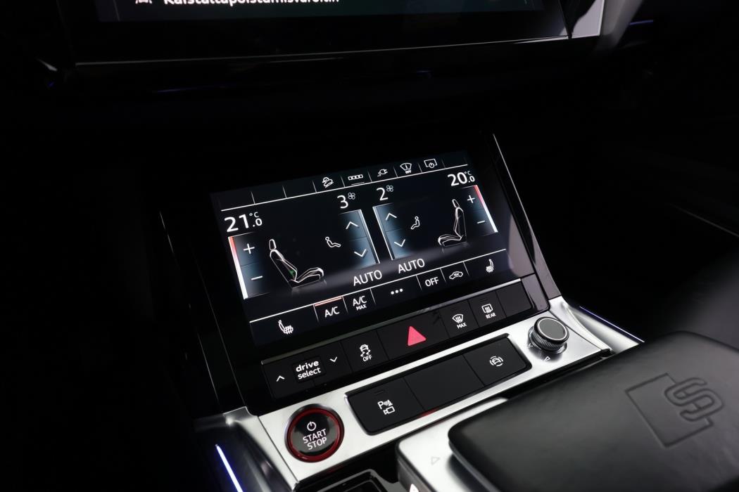 AUDI e-tron 2023