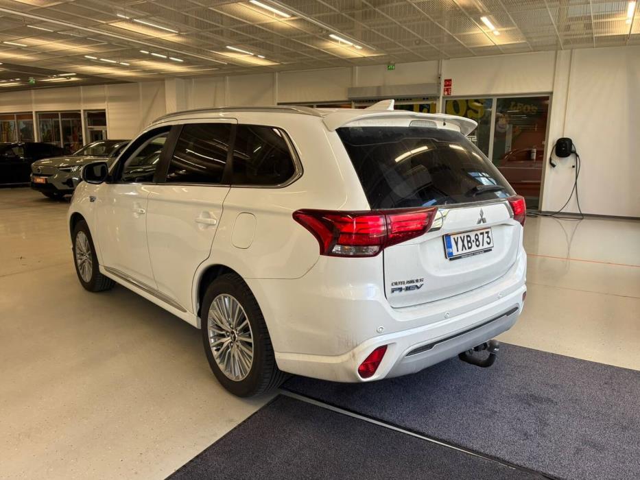 MITSUBISHI OUTLANDER PHEV 2021