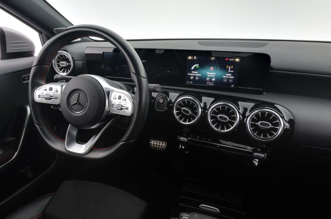 MERCEDES-BENZ A 2021