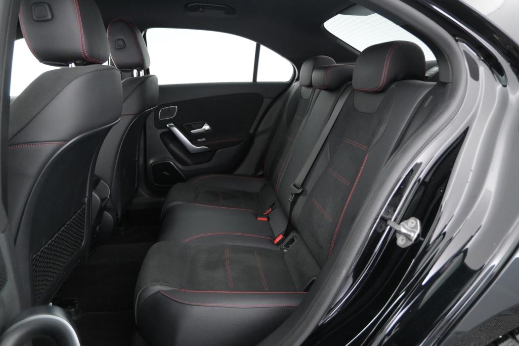 MERCEDES-BENZ A 2021