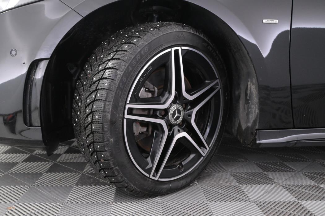 MERCEDES-BENZ A 2021