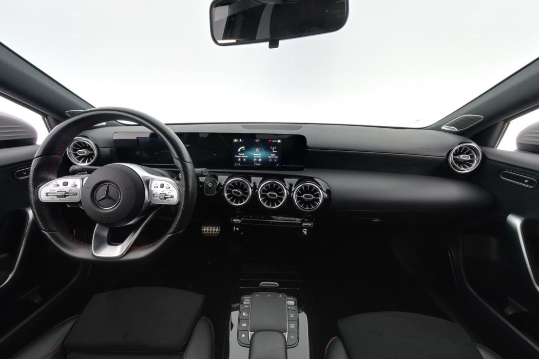 MERCEDES-BENZ A 2021