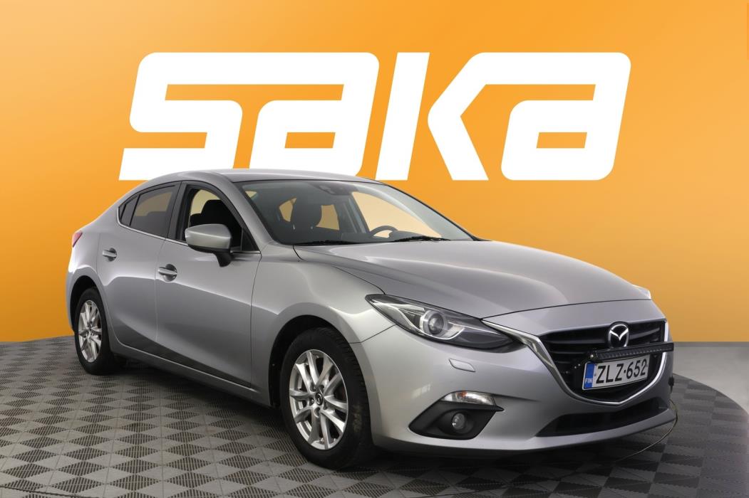 MAZDA 3 2015