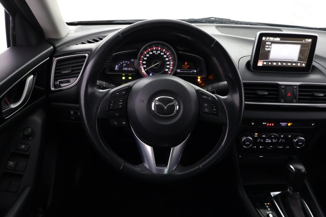 MAZDA 3 2015