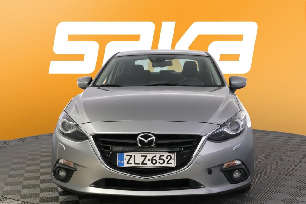 MAZDA 3 2015