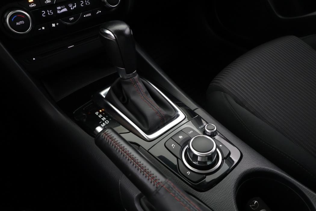 MAZDA 3 2015
