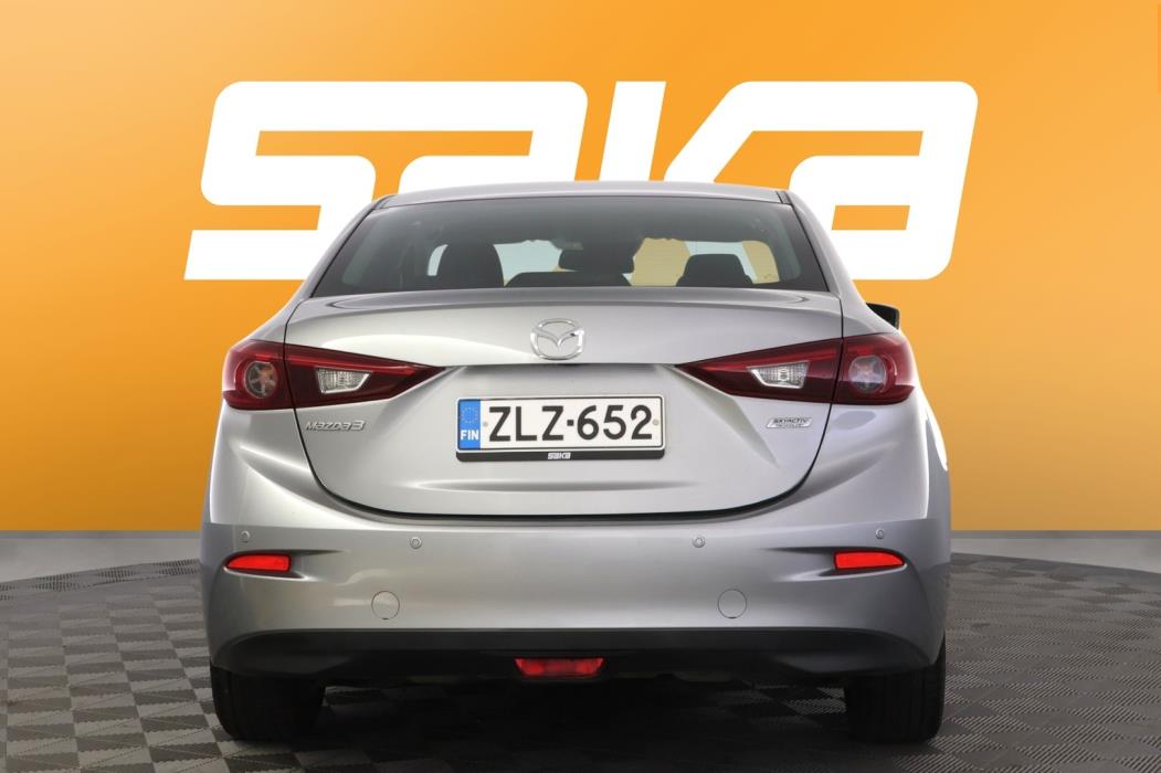 MAZDA 3 2015